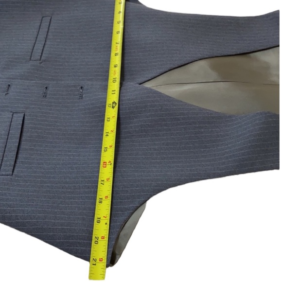 WEAR MANY WAYS Charcoal grey pinstripe vest - Picture 9 of 10